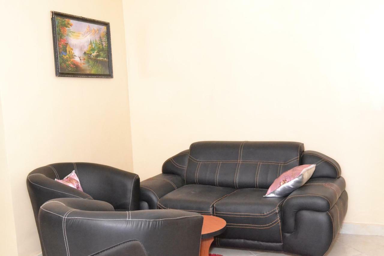 Limoh Suites Benin City Esterno foto