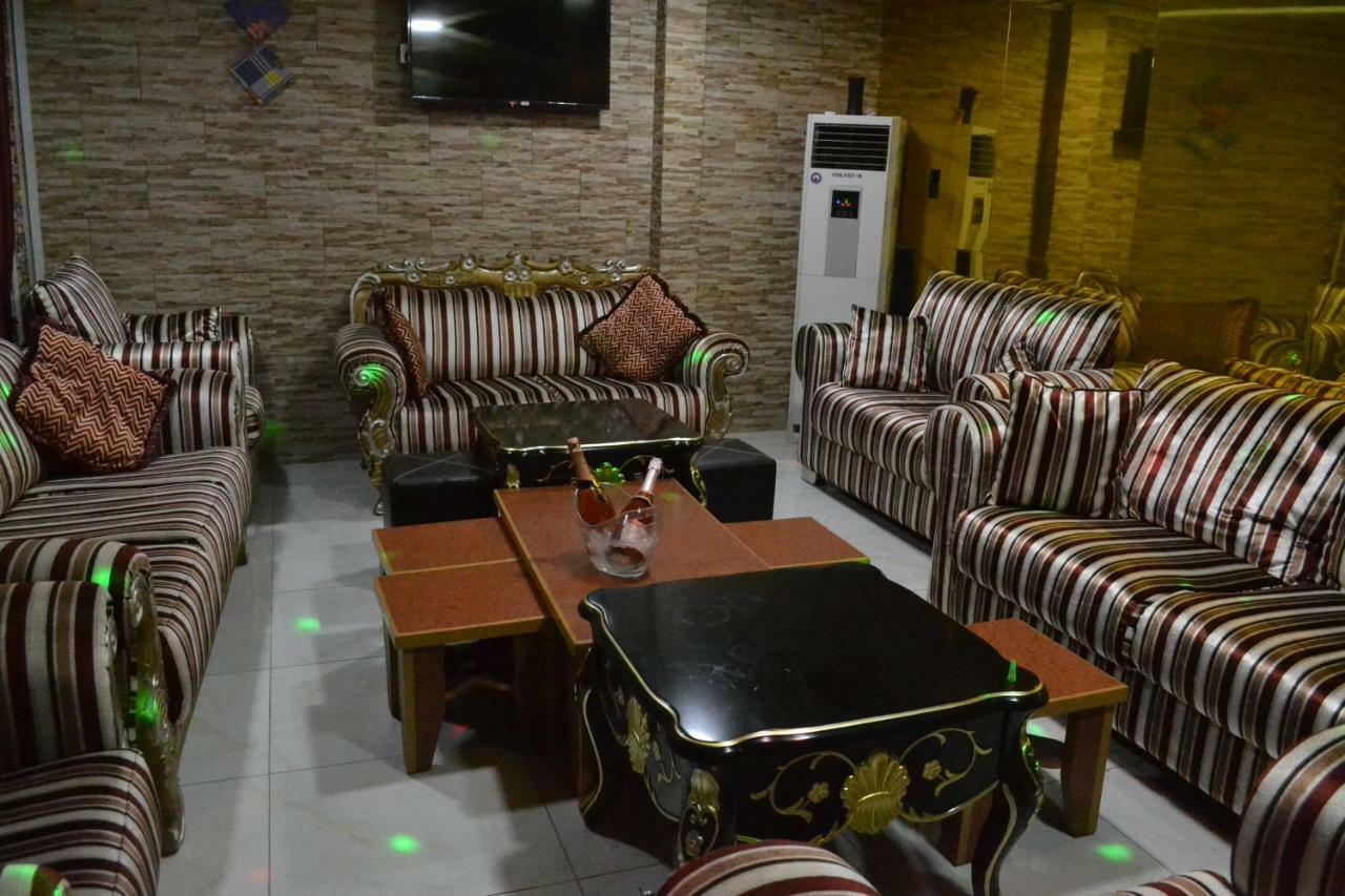 Limoh Suites Benin City Esterno foto