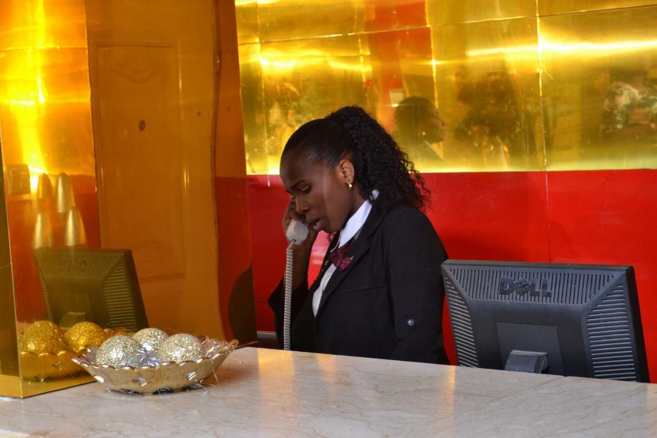 Limoh Suites Benin City Esterno foto