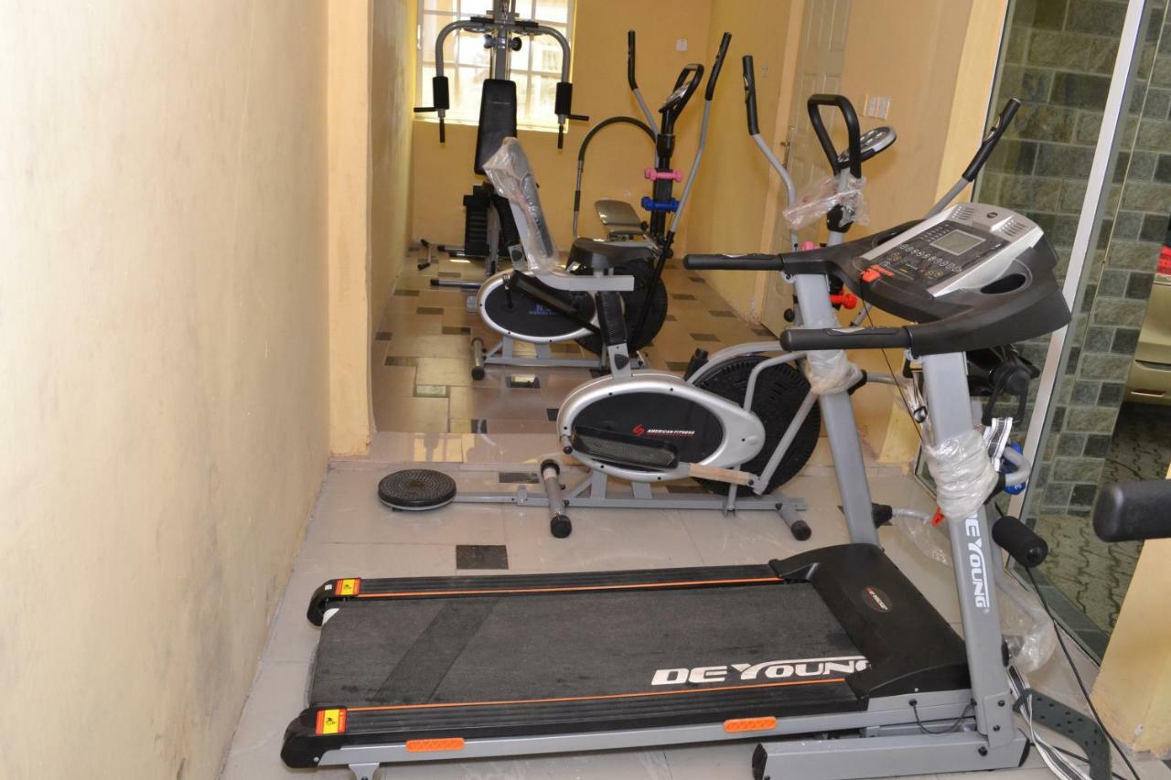 Limoh Suites Benin City Esterno foto