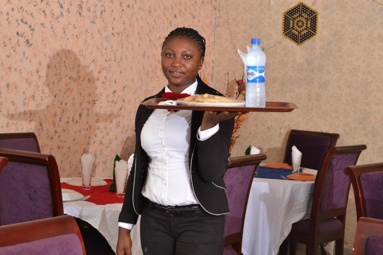 Limoh Suites Benin City Esterno foto
