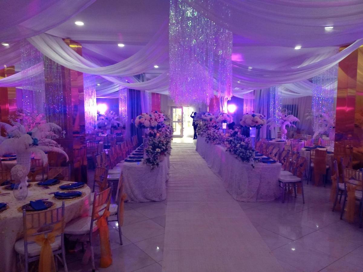 Limoh Suites Benin City Esterno foto